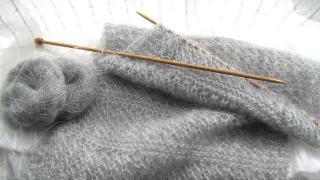 Knitting from mohair: simple patterns, yarn features and recommendations for beginners